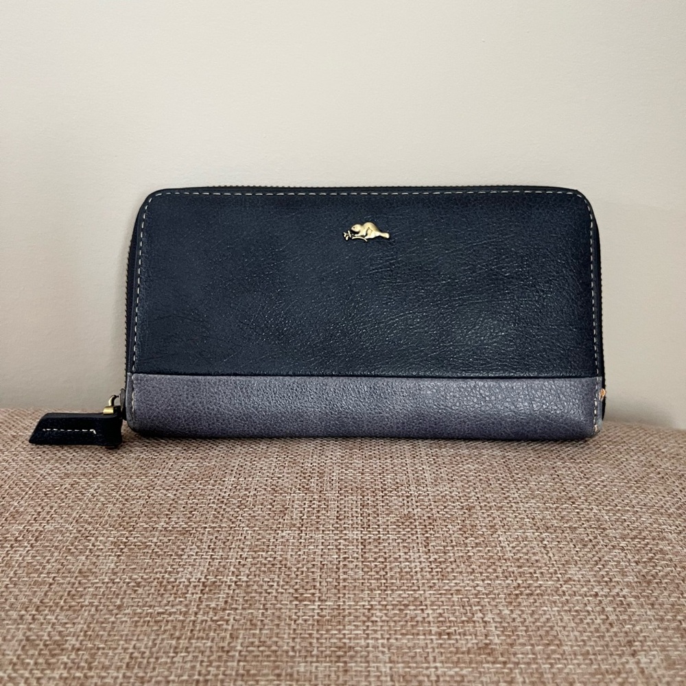 Roots Leather Zip-Around Wallet Navy Blue